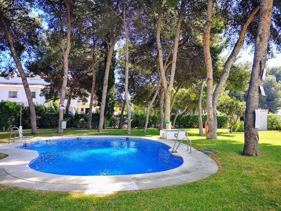 ¡Nuevo! Zona Tranquila Cerca De La Playa De La Carihuela Apartamento Torremolinos Exterior foto
